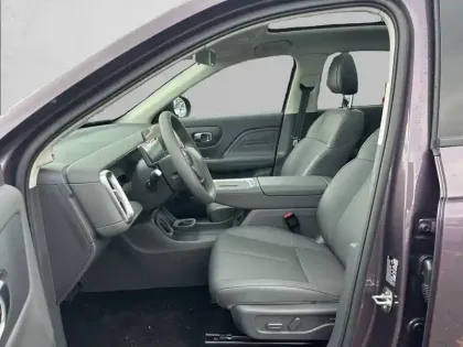 Photo 35 Leapmotor B10  BEV 67.1 kWh - 160 kW