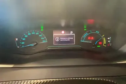 Photo 18 Peugeot 208  Electrique 50 kWh 136ch