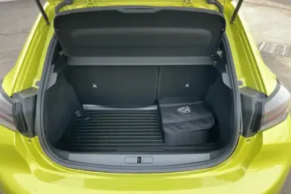 Photo 33 Peugeot 208  Electrique 50 kWh 136ch