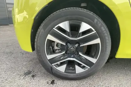 Photo 38 Peugeot 208  Electrique 50 kWh 136ch