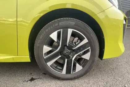 Photo 39 Peugeot 208  Electrique 50 kWh 136ch