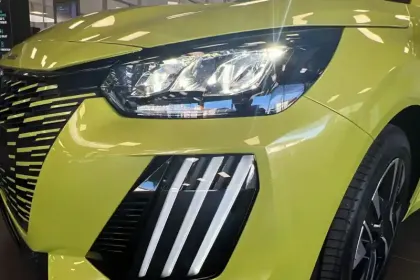 Photo 13 Peugeot 208  Electrique 50 kWh 136ch