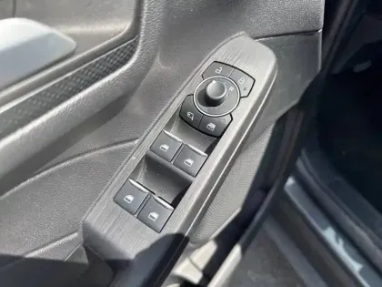 Photo 16 Ford Kuga  2.5 Duratec 190 ch FlexiFuel FHEV E85 Powershift