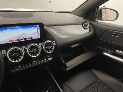 Photo 27 Mercedes EQA  250