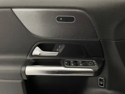 Photo 24 Mercedes EQA  250