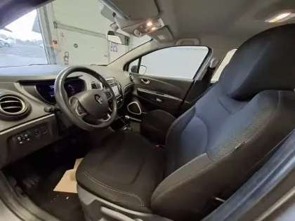 Photo 16 Renault Captur  dCi 90 Energy EDC