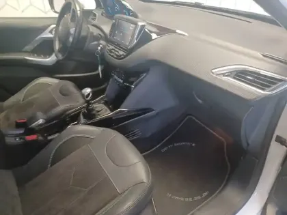 Photo 8 Peugeot 2008  PureTech 110ch S&S BVM6