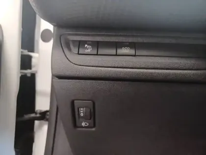 Photo 23 Peugeot 2008  PureTech 110ch S&S BVM6