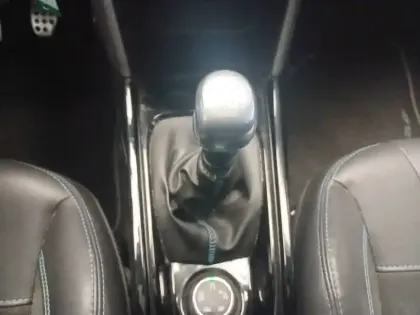 Photo 17 Peugeot 2008  PureTech 110ch S&S BVM6