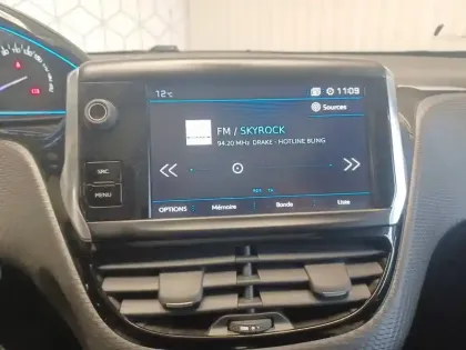 Photo 14 Peugeot 2008  PureTech 110ch S&S BVM6