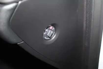 Photo 8 Renault Captur  E-Tech full hybrid 145 ch