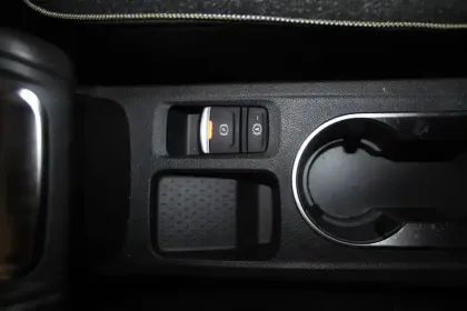 Photo 42 Renault Captur  E-Tech full hybrid 145 ch