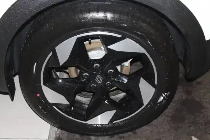 Photo 57 Renault Captur  E-Tech full hybrid 145 ch