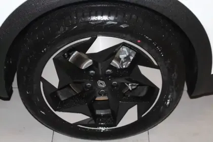 Photo 52 Renault Captur  E-Tech full hybrid 145 ch