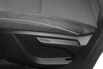 Photo 25 Renault Captur  E-Tech full hybrid 145 ch