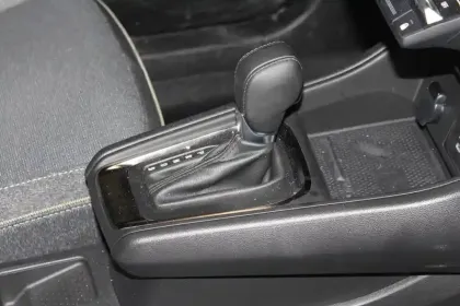 Photo 13 Renault Captur  E-Tech full hybrid 145 ch