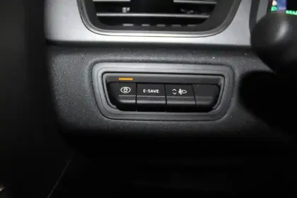 Photo 45 Renault Captur  E-Tech full hybrid 145 ch