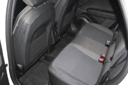 Photo 15 Renault Captur  E-Tech full hybrid 145 ch