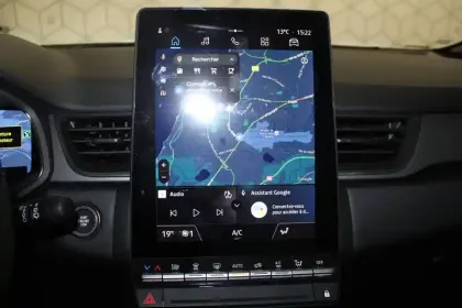 Photo 37 Renault Captur  E-Tech full hybrid 145 ch