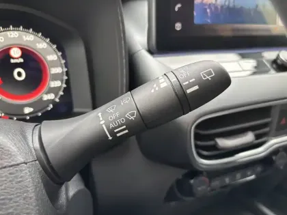 Photo 18 Nissan Juke  HYBRID 143