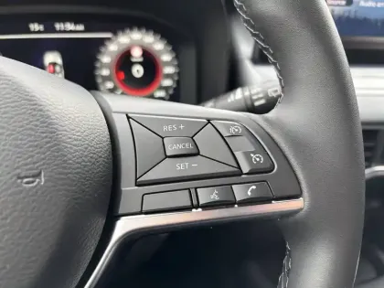 Photo 16 Nissan Juke  HYBRID 143