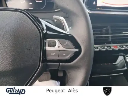 Photo 14 Peugeot 208  Hybrid 100 e-DCS6