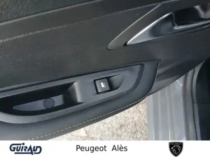 Photo 12 Peugeot 208  Hybrid 100 e-DCS6