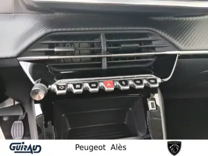 Photo 60 Peugeot 208  PureTech 100 S&S BVM6
