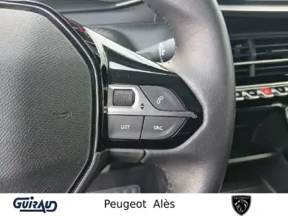 Photo 58 Peugeot 208  PureTech 100 S&S BVM6