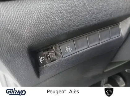 Photo 13 Peugeot 208  PureTech 100 S&S BVM6