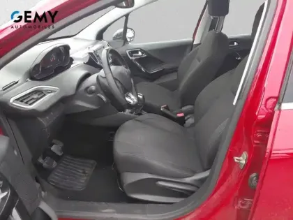 Photo 8 Peugeot 208  1.2 PureTech 110ch S&S BVM5