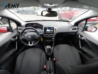 Photo 7 Peugeot 208  1.2 PureTech 110ch S&S BVM5