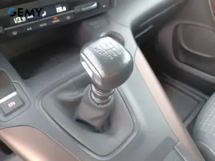 Photo 16 Peugeot Rifter  Standard BlueHDi 130 S&S BVM6 5pl