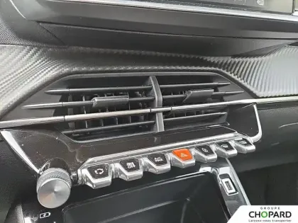 Photo 21 Peugeot 208  PureTech 75 S&S BVM5