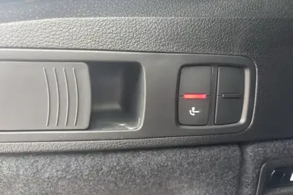 Photo 44 Audi Q5  55 TFSIe 367 S tronic 7 Quattro