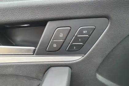 Photo 51 Audi Q5  55 TFSIe 367 S tronic 7 Quattro