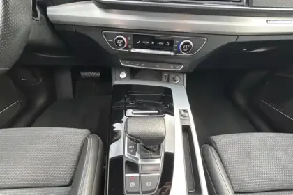 Photo 50 Audi Q5  55 TFSIe 367 S tronic 7 Quattro