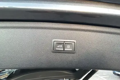 Photo 12 Audi Q5  55 TFSIe 367 S tronic 7 Quattro