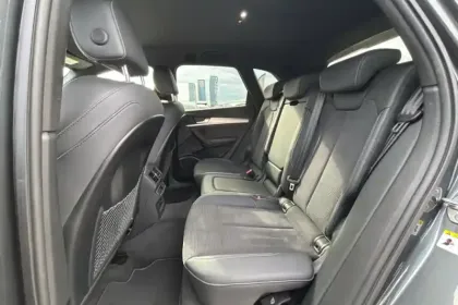 Photo 41 Audi Q5  55 TFSIe 367 S tronic 7 Quattro