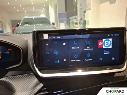 Photo 12 Peugeot 2008  Hybrid 145 e-DCS6