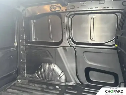 Photo 17 Peugeot Partner E- FOURGON STANDARD 800 KG 136 CH BATTERIE 50 KWH