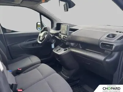 Photo 36 Peugeot Partner E- FOURGON STANDARD 800 KG 136 CH BATTERIE 50 KWH