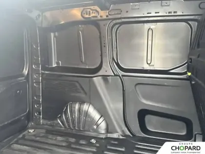 Photo 41 Peugeot Partner E- FOURGON STANDARD 800 KG 136 CH BATTERIE 50 KWH