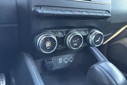 Photo 18 Renault Clio  E-Tech 140 - 21N