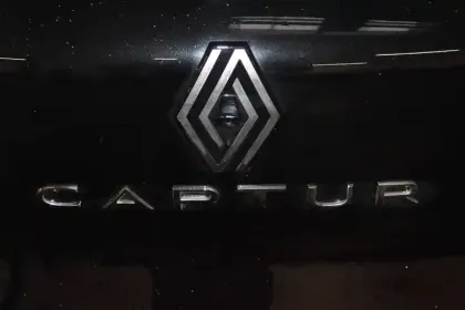 Photo 46 Renault Captur  E-Tech full hybrid 145 ch