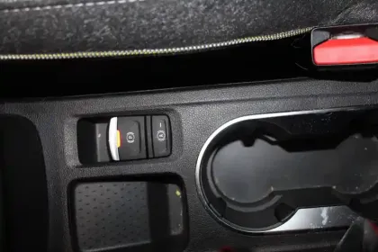 Photo 22 Renault Captur  E-Tech full hybrid 145 ch