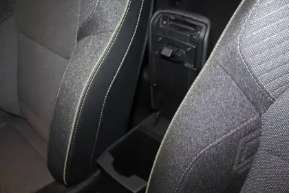 Photo 40 Renault Captur  E-Tech full hybrid 145 ch