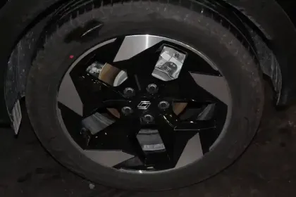 Photo 12 Renault Captur  E-Tech full hybrid 145 ch