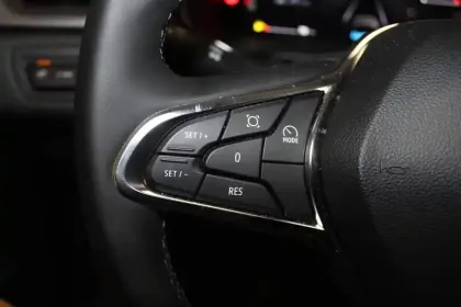 Photo 31 Renault Captur  E-Tech full hybrid 145 ch