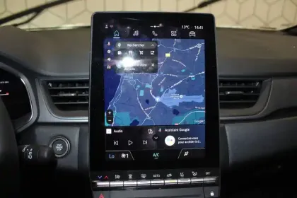 Photo 27 Renault Captur  E-Tech full hybrid 145 ch